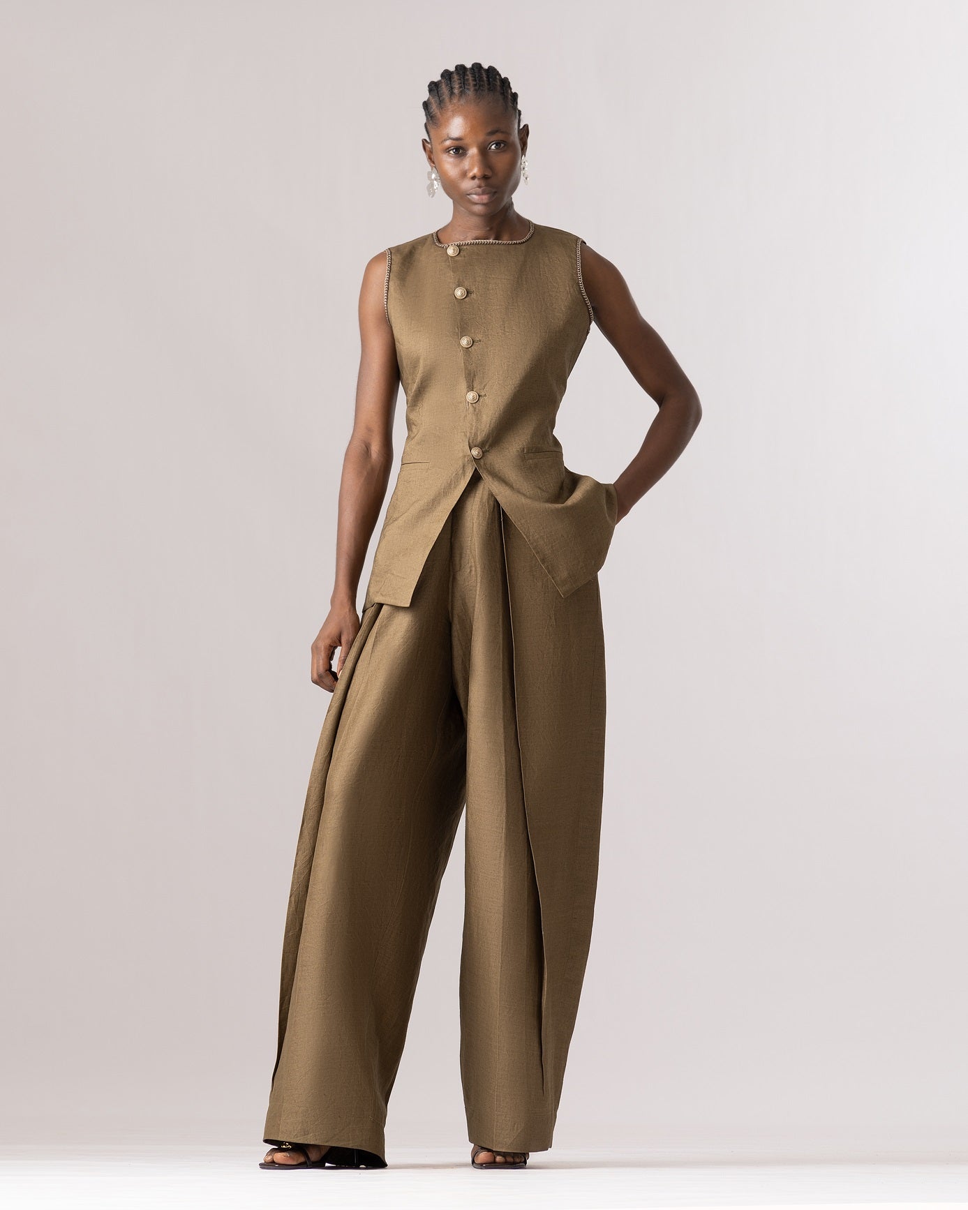 Roga Nomad Knit Linen Set