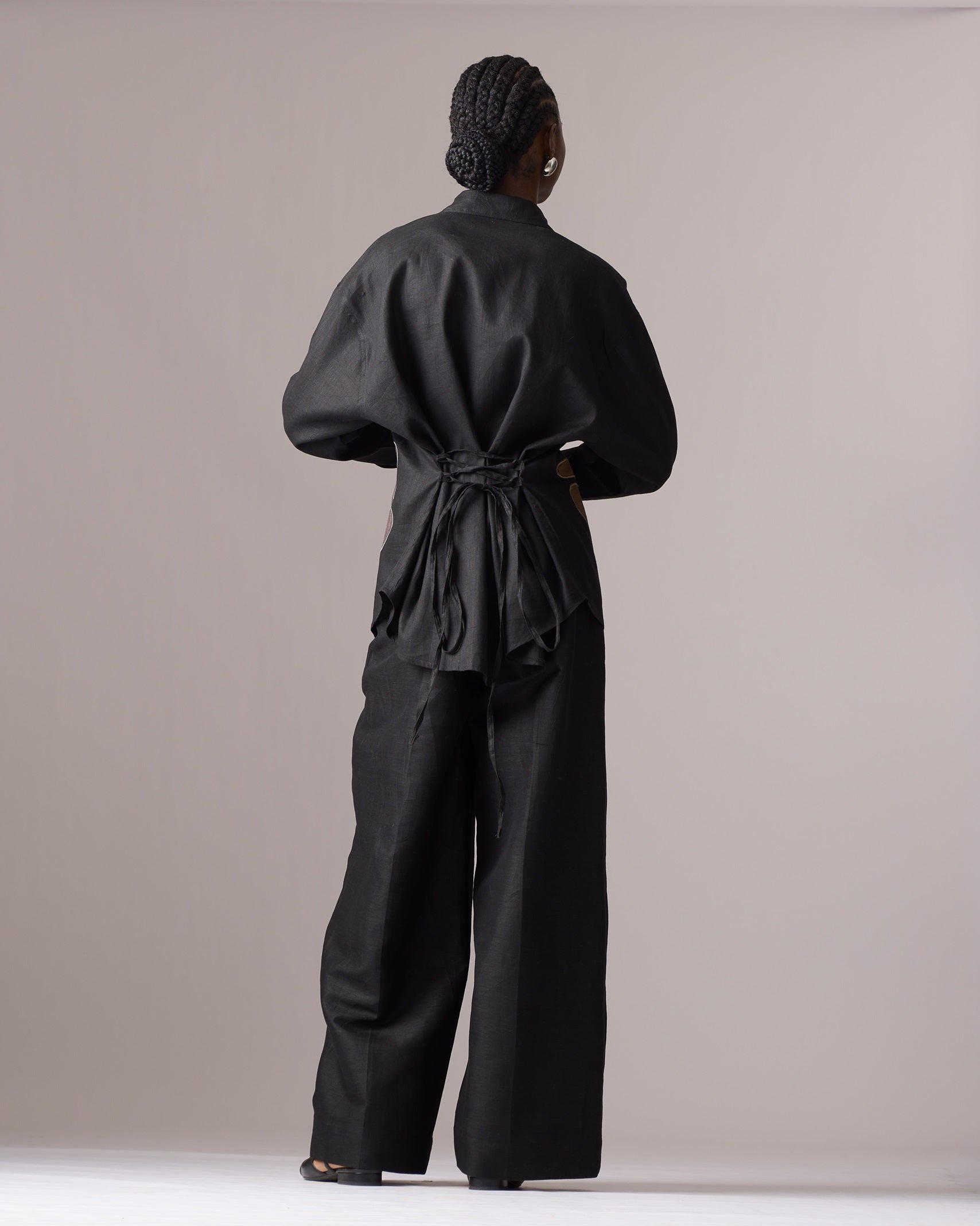 Roga Obsidian Form Set