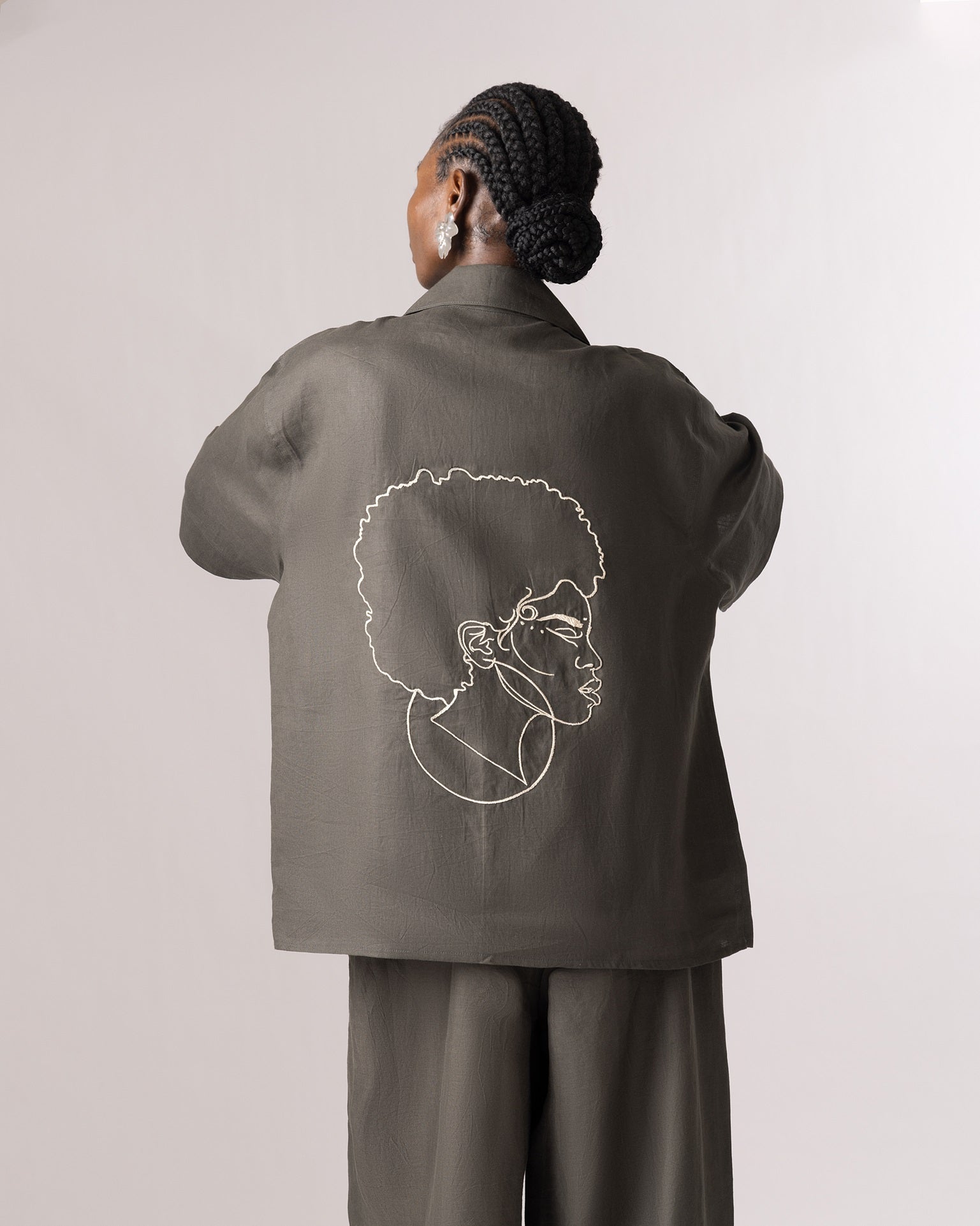 Roga Sovereign Linen Set